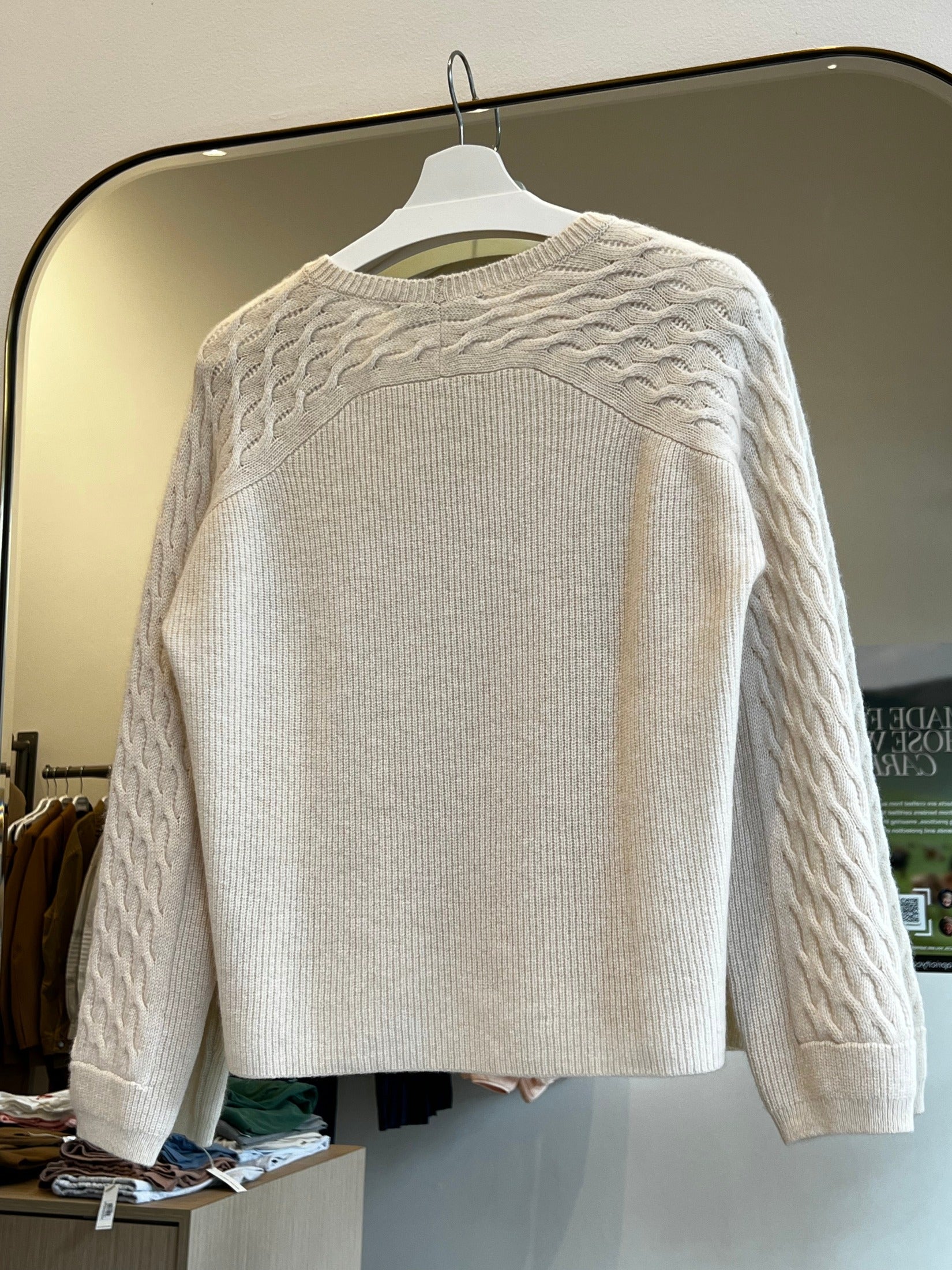 Cashmere Cable Knit Round Neck